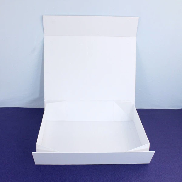 White Gift Box Magnetic Lid